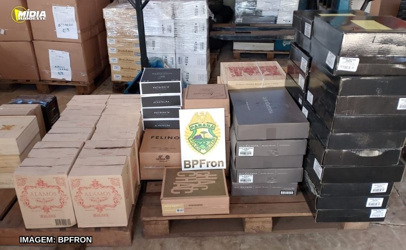 BPFRON apreende veículo carregado com vinhos contrabandeados em Planalto