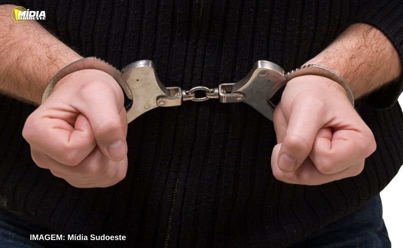 Homem com mandado de prisão é capturado pela ROTAM em Francisco Beltrão