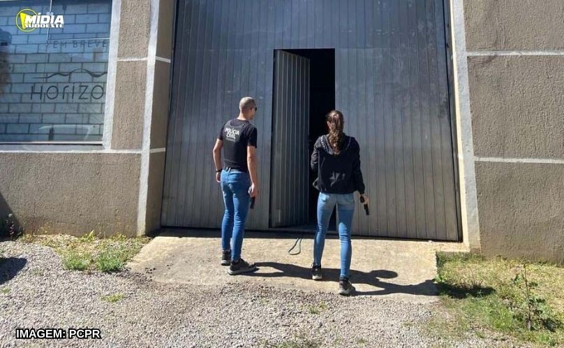 PCPR prende quatro pessoas de grupo que falsificava cervejas em barracão em Quatro Barras