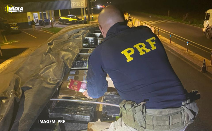 PRF apreende carga de contrabando e descaminho na BR-277 em Céu Azul