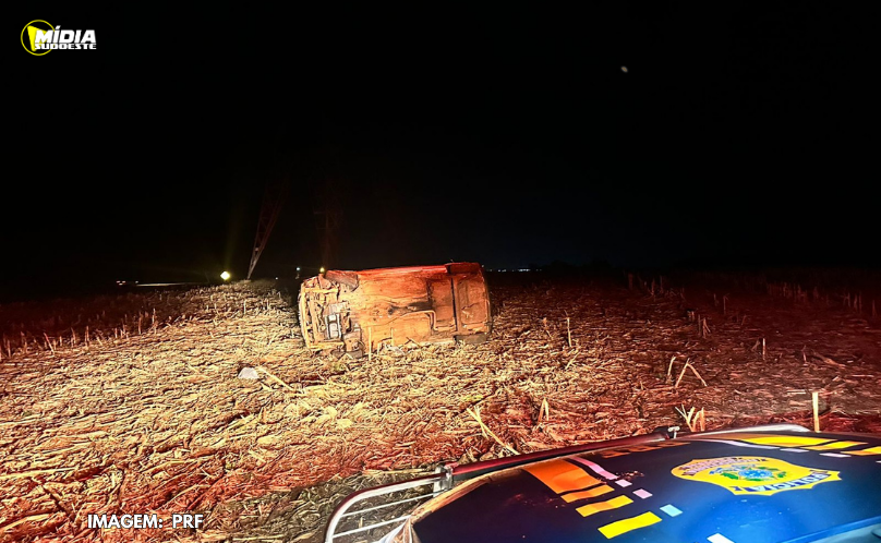 Capotamento na BR-277 resulta em apreensão de 96 kg de maconha