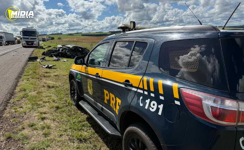 Grave acidente na BR-277 deixa dois feridos