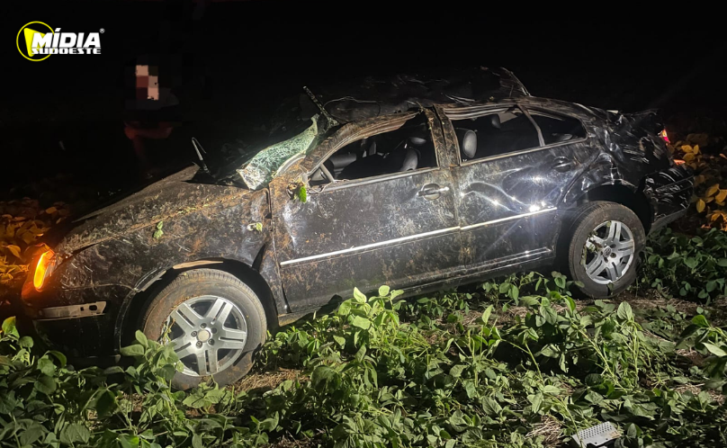 Quatro pessoas ficam feridas após capotamento na SC-160