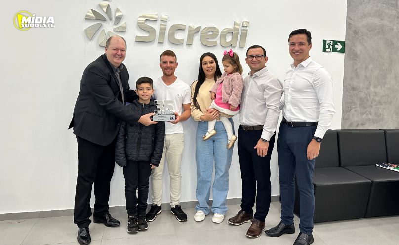 Ademir Alves chega ao Sicredi com o pé direito e conquista prêmio de R$ 250 mil