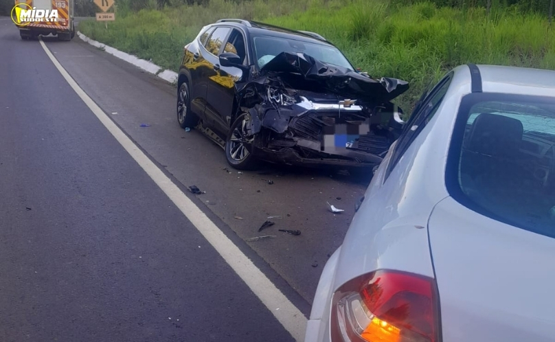 Colisão entre dois veículos deixa quatro feridos na BR-282, em Cunha Porã