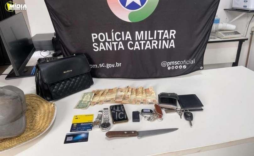 Polícia Militar prende três suspeitos após roubo em residência
