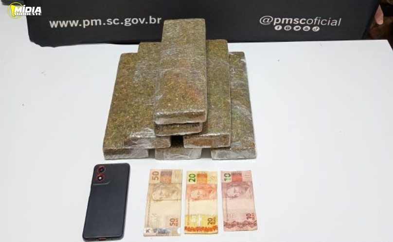 Adolescente de 15 anos é detido com maconha em Chapecó