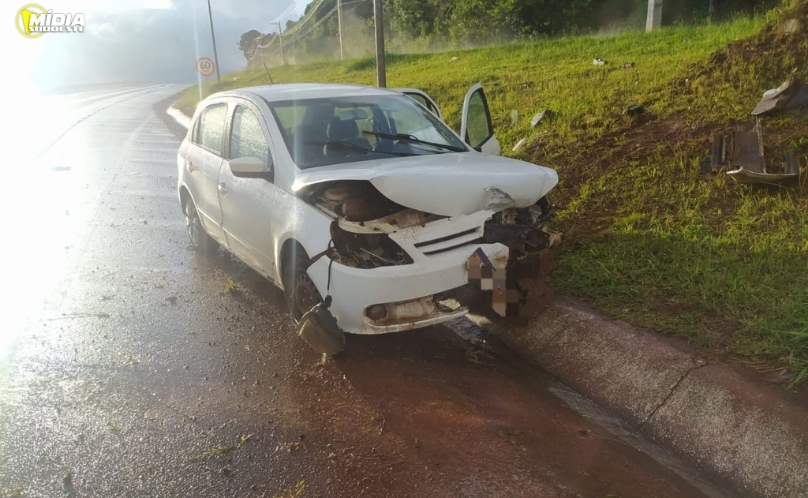 Xanxerê: acidente com saída de pista envolve dois carros e deixa feridos