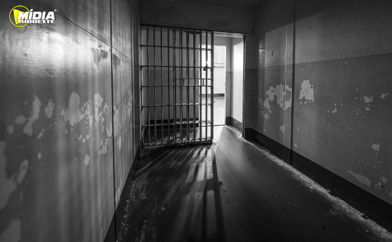 Suspeito de furto de fios de cobre é encaminhado à Delegacia