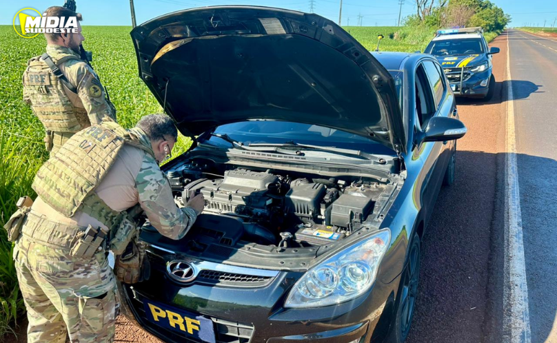PRF recupera carro roubado durante fiscalização na BR-369