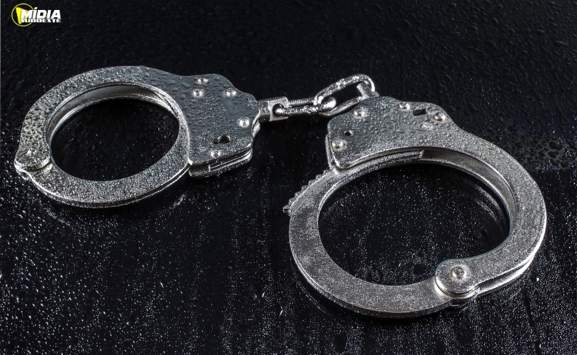 Homem com mandado de prisão é capturado após denúncia anônima