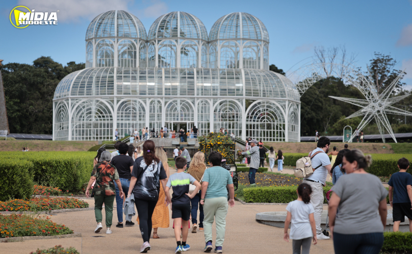 Antes da frente fria, Paraná terá calor intenso e chuvas isoladas no fim de semana