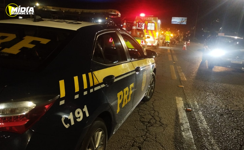 Colisão na BR-376 deixa motociclista gravemente ferido