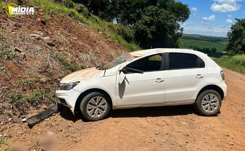 Capotamento é registrado no interior de Santo Antonio do Sudoeste