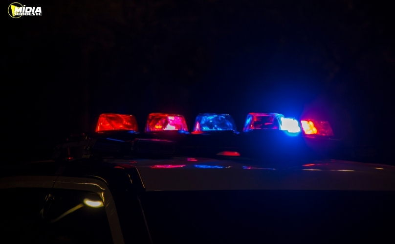 Francisco Beltrão: corsa furtado é encontrado depenado em estrada rural