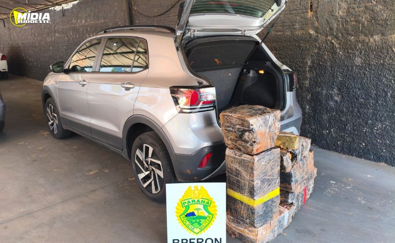 BPFRON recupera veículo furtado e apreende drogas