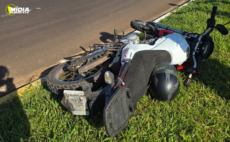 Motociclista fica ferido em acidente na BR-282