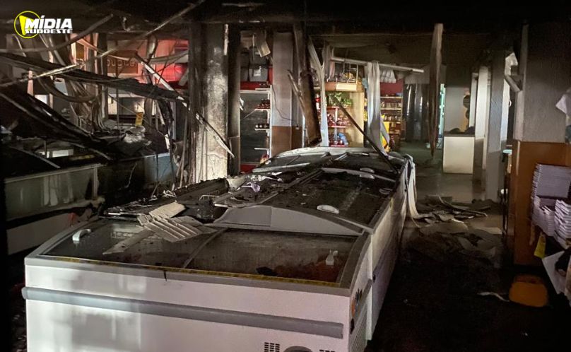 Incêndio atinge supermercado no Centro de Guaraciaba