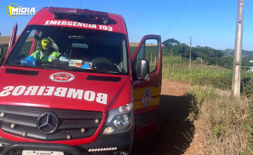 Queda de motocicleta deixa dois feridos no interior de Cunha Porã
