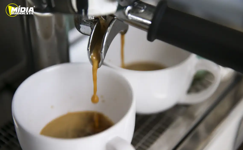 Preços altos derrubam consumo de café no Brasil em 2025