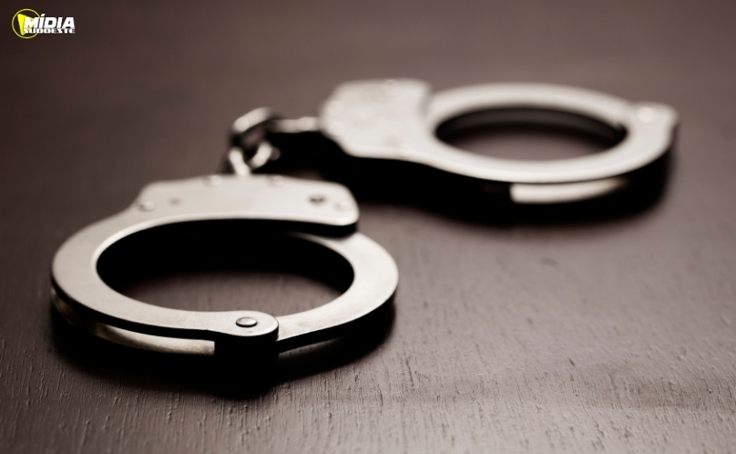 Casal é preso por tráfico de drogas durante ação da ROCAM