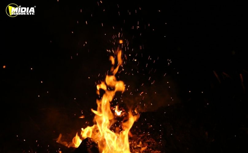 Incêndio destrói residência no distrito de Foz do Chopim