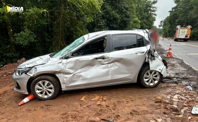 Duas pessoas feridas em acidente na PR-180