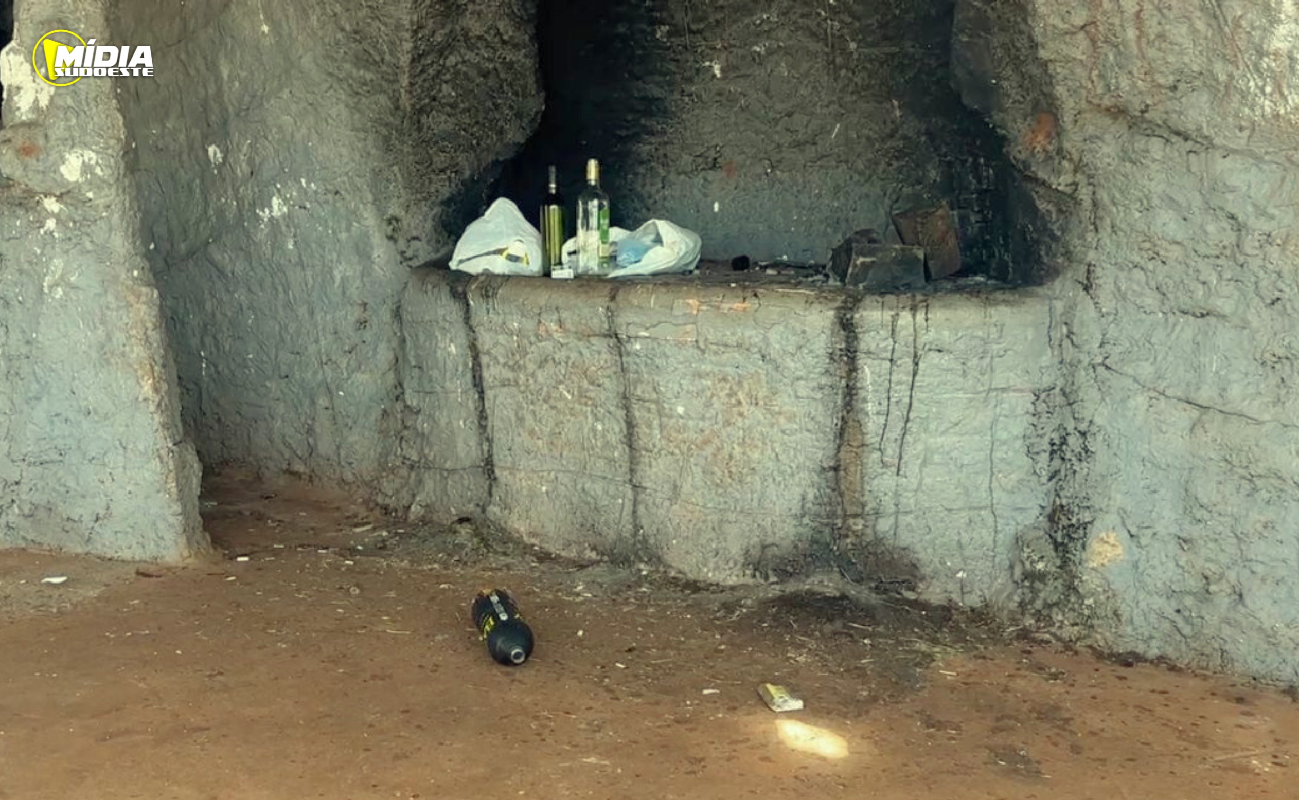 Morro Santo Antônio é alvo de denúncias de vandalismo e consumo de drogas