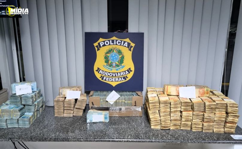 2 milhões em dinheiro são apreendidos pela PRF