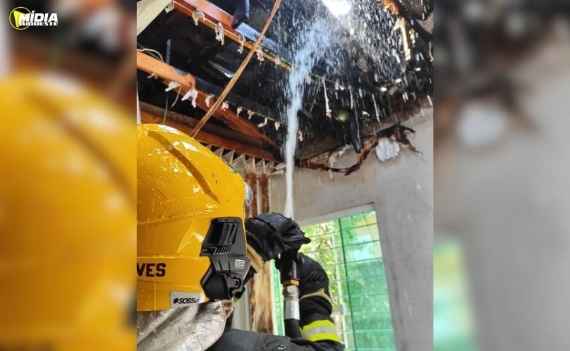 Princípio de incêndio atinge residência em Chapecó