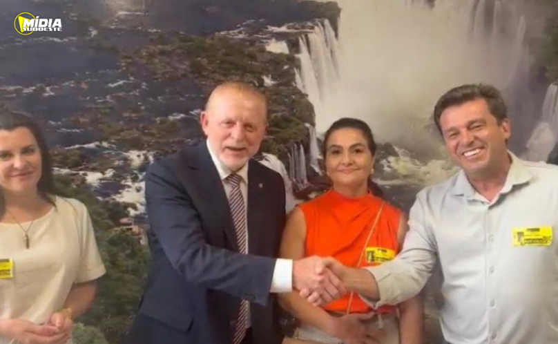 Pranchita busca recursos em Brasília para educação e assistência social