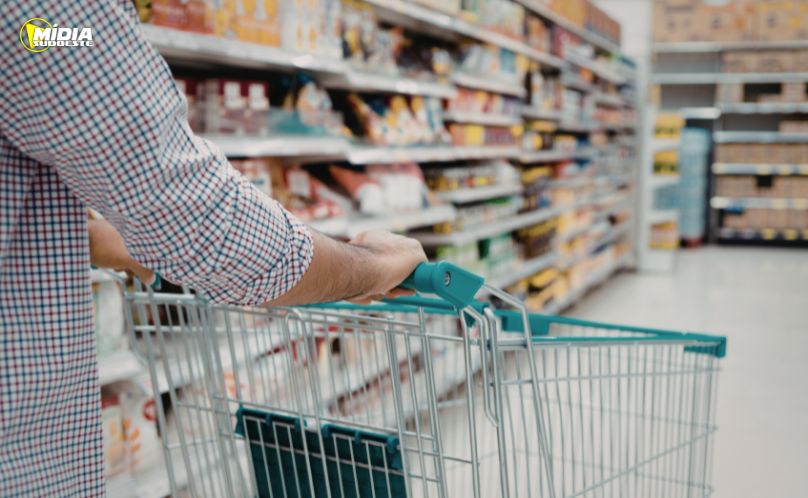 Cesta básica fica mais cara em 14 capitais brasileiras em fevereiro