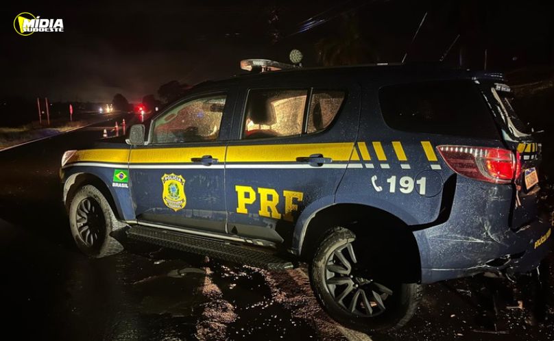 Motorista bêbado é preso após colisão com viatura da PRF