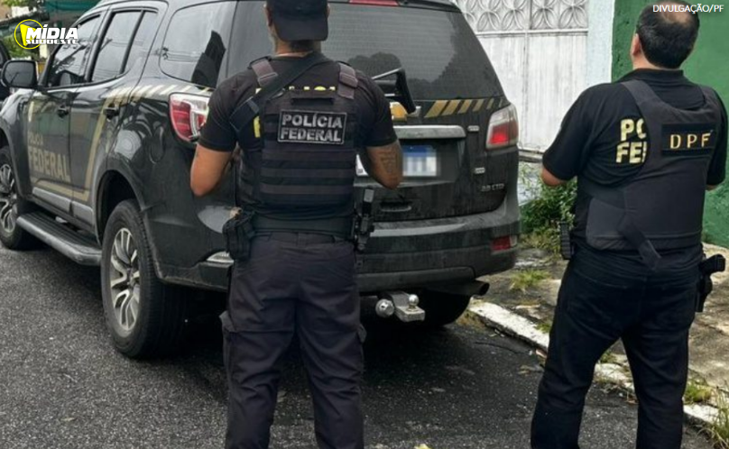 Mulher é presa pela PF suspeita de divulgar abusos na internet