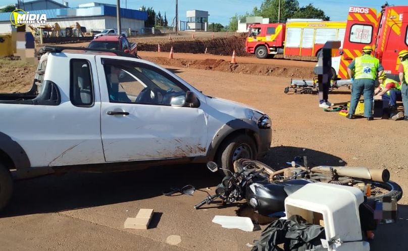 Motociclista de 19 anos fica ferido em acidente na BR-282