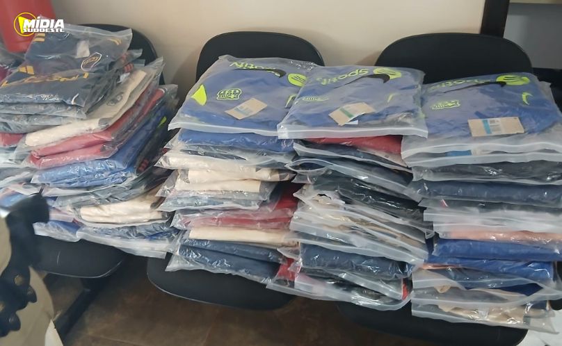 BPRv apreende 88 jaquetas sem desembaraço aduaneiro na PR-182