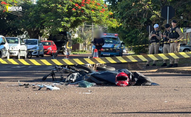 Motociclista de 20 anos morre após grave acidente