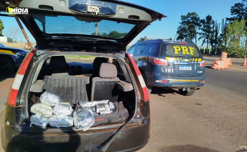 PRF apreende drogas após fuga de motorista 