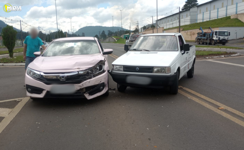 Trevo do Detran registra ocorrência de trânsito sem feridos