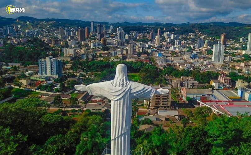 Francisco Beltrão prepara Morro do Calvário para a Semana Santa