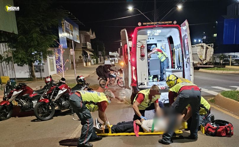 Motociclista é socorrido em estado grave após acidente