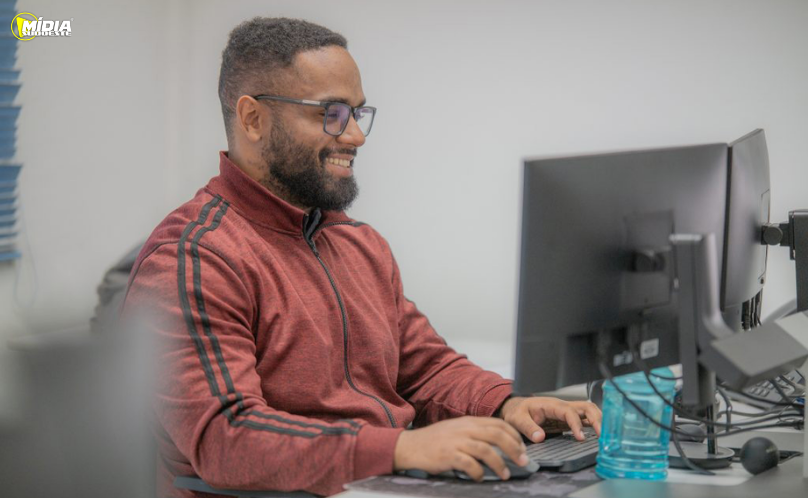 10 mil vagas: parceria do Estado com a Google oferta capacitação na área de tecnologia