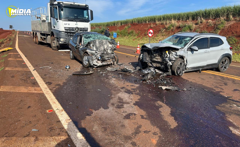 Idoso perde a vida em grave acidente entre carros na BR-369