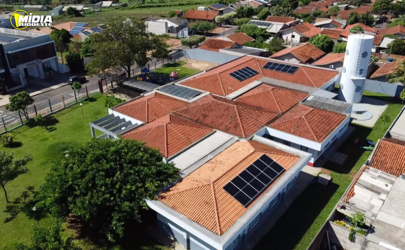 Escolas públicas do Paraná já estão recebendo sistemas de geração solar da Copel