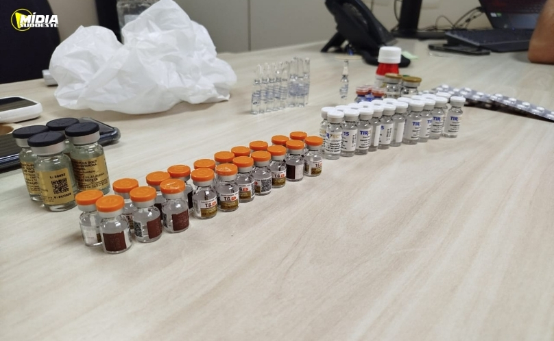PRF apreende anabolizantes e medicamentos irregulares na BR-369