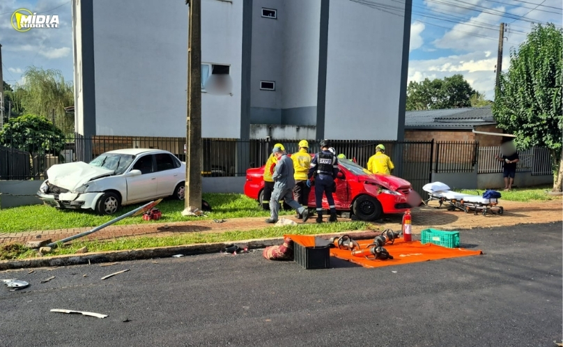 Acidente entre dois carros deixa três mulheres feridas em Xanxerê