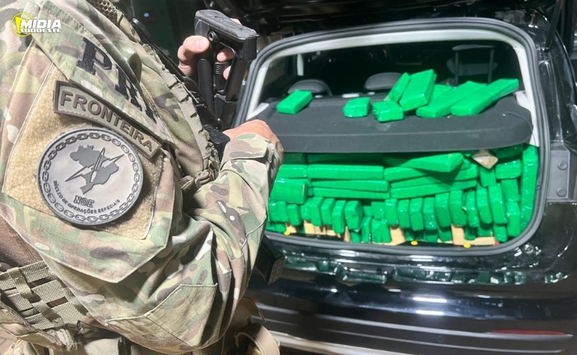 Adolescente é apreendido com mais de 400 kg de maconha na BR-277