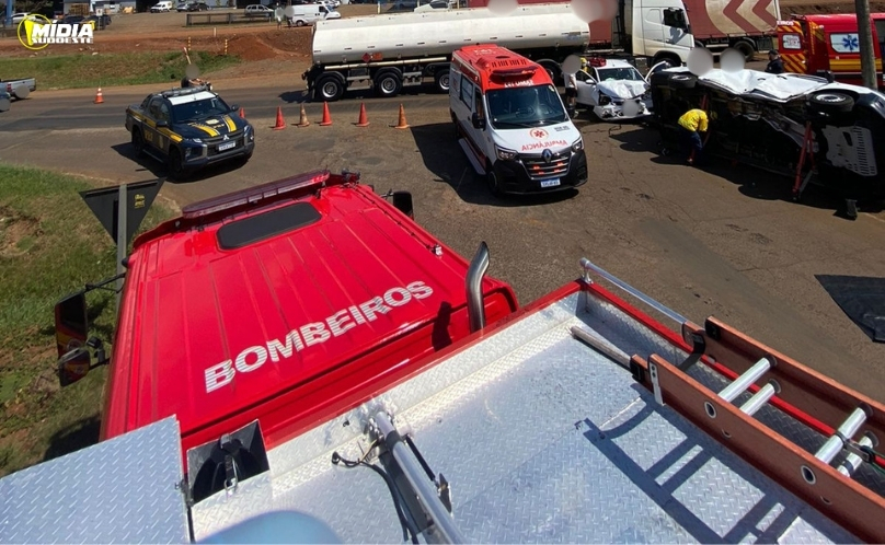 Colisão entre veículos deixa feridos e mobiliza socorro na BR-282