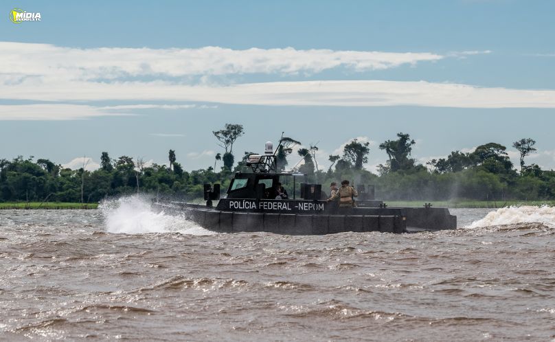  Nova lancha blindada da PF reforça a segurança no reservatório de Itaipu