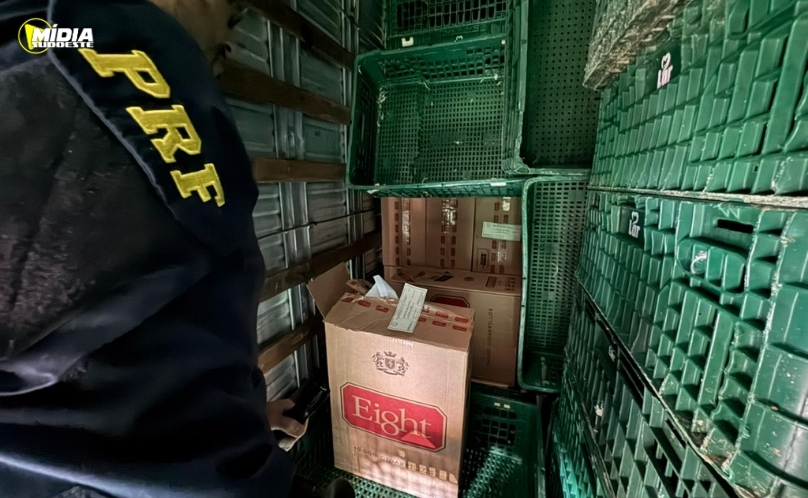 Carga milionária de cigarros é apreendida pela PRF